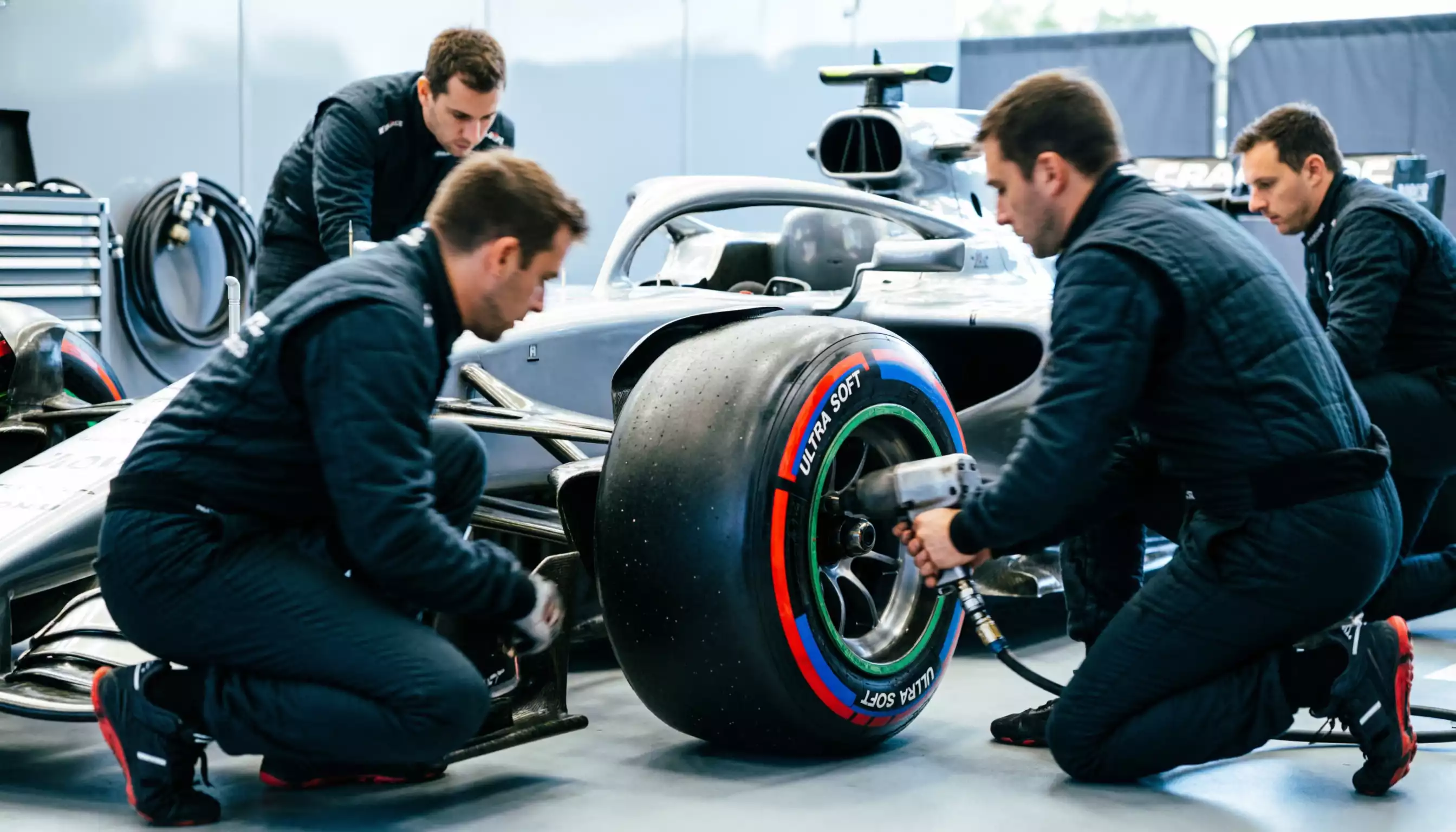 Formel-1-Boxenstopp mit Reifenwechsel – Reifenstrategie als Wettfaktor